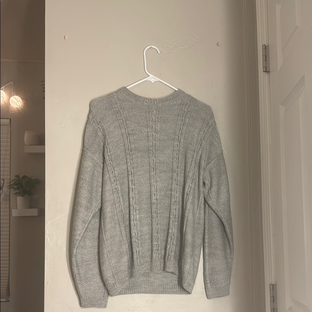 Gray Crew Neck Sweater with Ribbed Texture